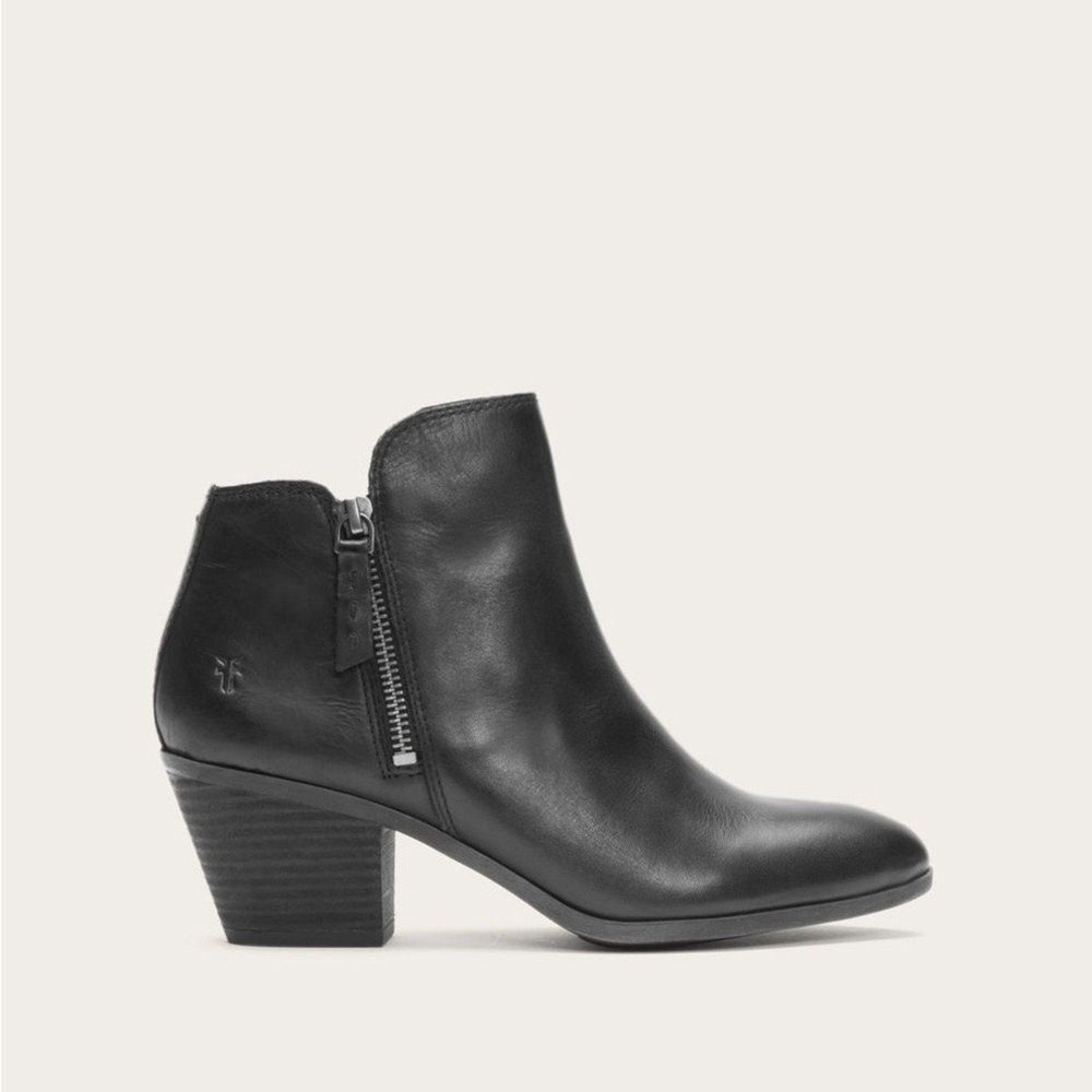 Frye Judith Black Leather Ankle Booties Pointed Toe Block Heel Size 6